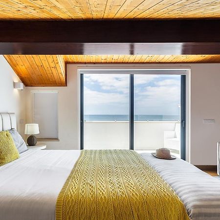 Casa Pe Na Areia- Unique Spot- Beach Front By Dreamvillasアルブフェイラ エクステリア 写真