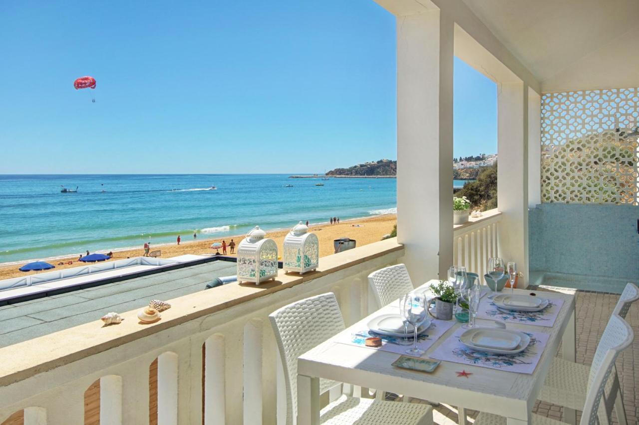 Casa Pe Na Areia- Unique Spot- Beach Front By Dreamvillasアルブフェイラ エクステリア 写真
